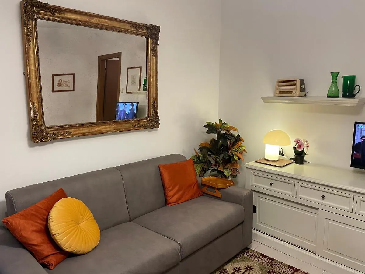 Accademia Family Apartment Bergamo 0*,  Italy