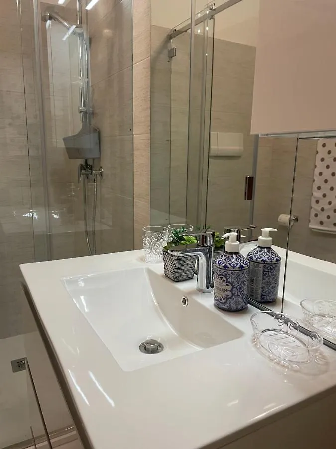 Accademia Family Apartment Bergamo 0*,